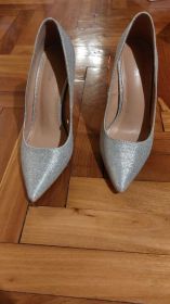 Buty rozmiar 37 srebrne