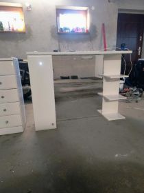 Szafka umywalka i lustro