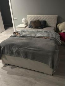 Sprzedam ramę łóżka widoczna na...