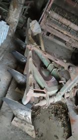 Sprzedam pług 5 podorywkowy