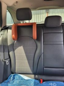 Sprzedam zagłówek do samochodu