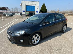 Ford Focus BENZYNA Klimatronik Nawigacja Podgrzewana Szyba