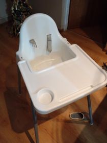 Sprzedam krzesełko do karmienia Ikea