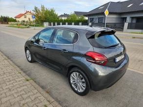 Peugeot 208 1.6 BlueHDi 100 km Allure