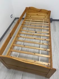 Łóżko z drewna 90x200