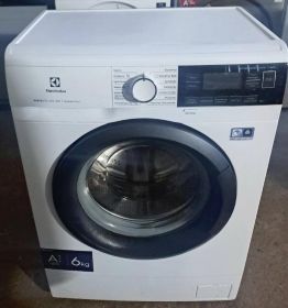 Pralka Electrolux slim