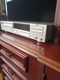 Odtwarzacz CD Technics SL-P 277A