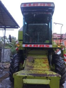 Kombajn zbożowy Claas Dominator 68