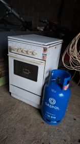 Kuchnia gazowa piecyk Amica z butlą i redaktorem