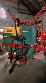 Opryskiwacz zawieszany 1000l