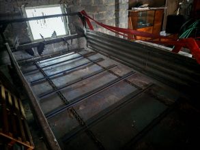 Sprzedam rozrzutnik jednoosiowy