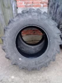 Sprzedam opony 420/85 R30 zamiennik 16.9 R30