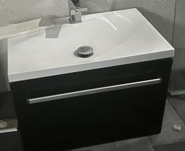 Szafka wisząca z umywalką