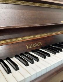 Pianino akustyczne Knight London