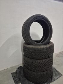 Sprzedam komplet opon zimowych Goodyear 17 cali