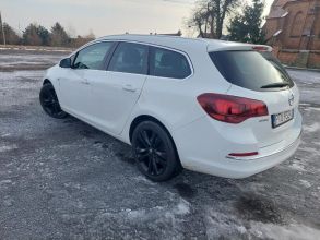 Opel Astra J 1.6 136KM. 2015 ROK
