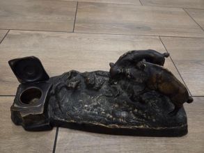 Kałamarz z dzikami, brąz