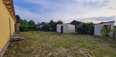 Budynek handlowo - usługowy TOKARY PIERWSZE