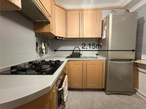 Meble kuchenne narożne + AGD + stolik – komplet