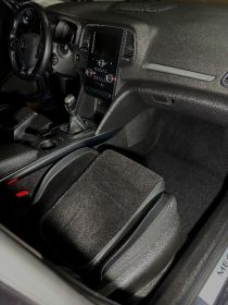 Profesjonalne czyszczenie wnętrz samochodów