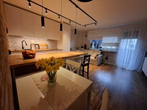 Sprzedam mieszkanie 59,4 m2 / Wyzwolenia 8 / parter