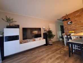 Sprzedam mieszkanie 59,4 m2 / Wyzwolenia 8 / parter