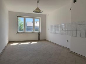 Dom do wykonczenia na sprzedaż Trzęśniew gm. Kościelec