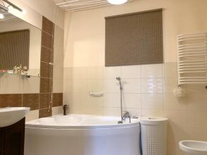 na sprzedaż dom i lokal na prowadzenie działalności -...