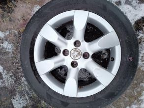 Felgi aluminiowe z oponami