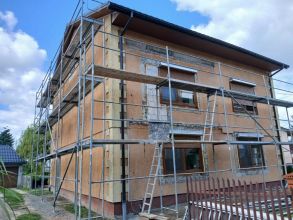 Elewacje,Tynki strukturalne silikonowe ręcznie nakładane