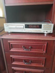 Odtwarzacz CD Technics SL-P 277A