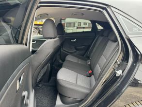 Hyundai i30 1.4 BENZYNA Klimatronik Nawigacja Kamera Ledy