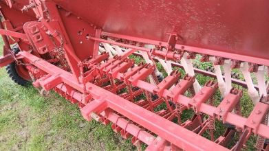 Siewnik Poznaniak 3m Docisk, Przekładnia olejowa, 1989r