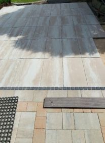 Prace brukarskie, układanie kostki brukowej