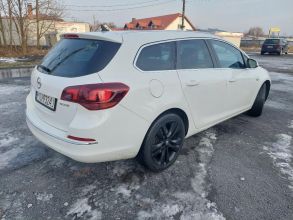 Opel Astra J 1.6 136KM. 2015 ROK