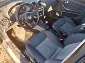 Sprzedam seat Ibiza w całość bądź na części