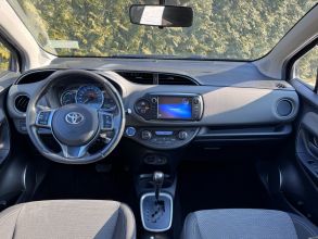 Toyota Yaris III 2015r, 1.5 hybryda 100km, automat,...