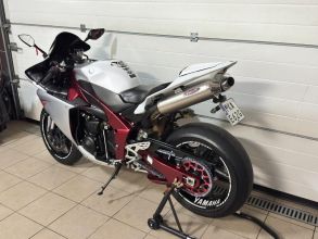 Yamaha r1rn22 1000cc 2009