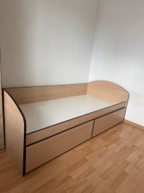 Łóżko jednoosobowe
