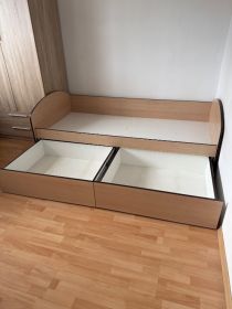 Łóżko jednoosobowe