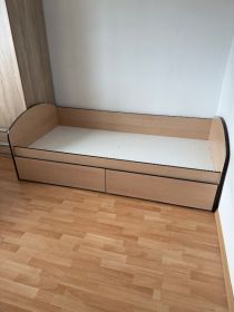 Łóżko jednoosobowe