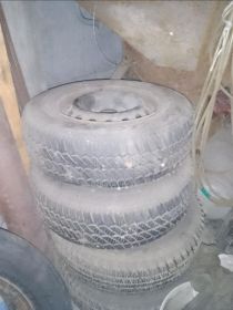 Sprzedam opony z felgami
