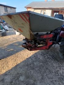 Rozsiewacz nawozu Rauch 2 talerzowy