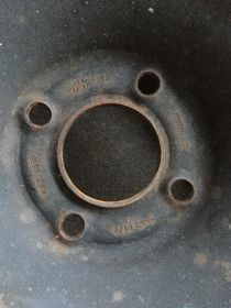 4x felgi stalowe (15') z oponami Continental i Firestone...