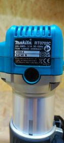 Frezarka frezarko-wycinarka Makita RT0702c