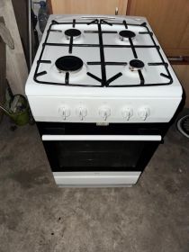 Kuchnia gazowa z piekarnikiem gazowym