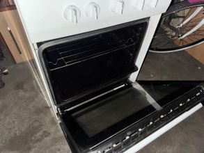 Kuchnia gazowa z piekarnikiem gazowym