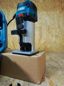 Frezarka gornowrzecionowa krawędziowa erbauer