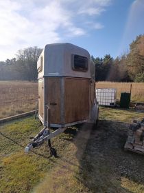 Sprzedam przyczepę do przewozu koni Bockmann