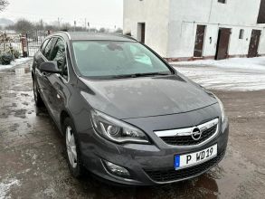 Opel Astra 2011 rok 1.7 CDTI 110 KM + bogate wyposażenie